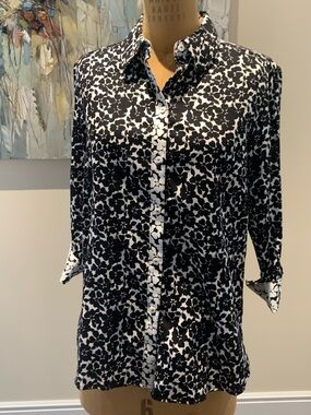 Foxcroft Black and White Floral Button-Front Shirt